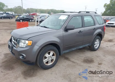 2012 Ford Escape Xls z USA, uszkodzony, nr VIN 1FMCU0C71CKC77027